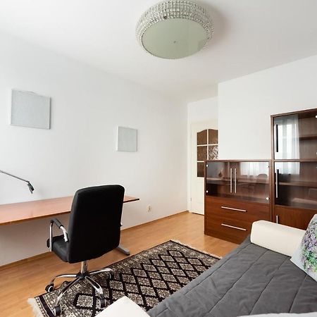 Ken 54 2-Bedroom Apartment Варшава Екстериор снимка