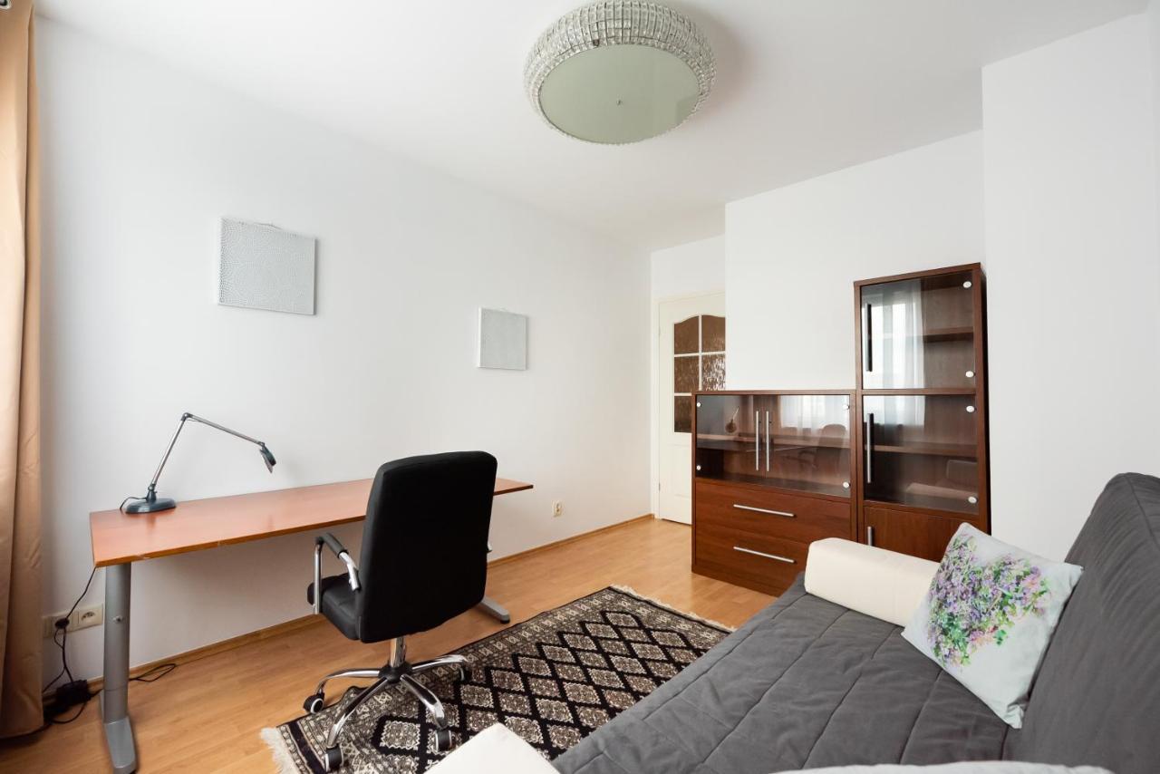 Ken 54 2-Bedroom Apartment Варшава Екстериор снимка