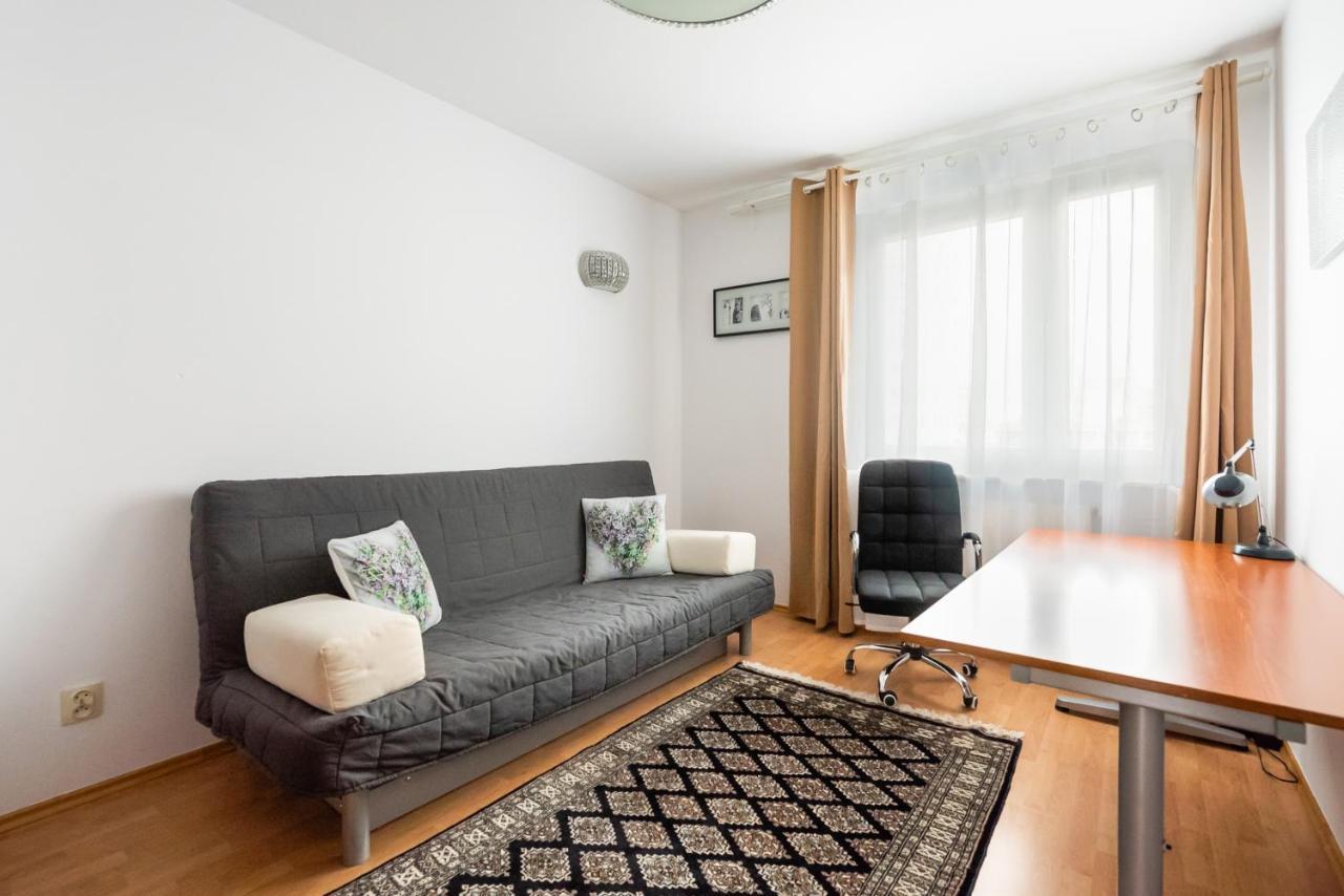 Ken 54 2-Bedroom Apartment Варшава Екстериор снимка