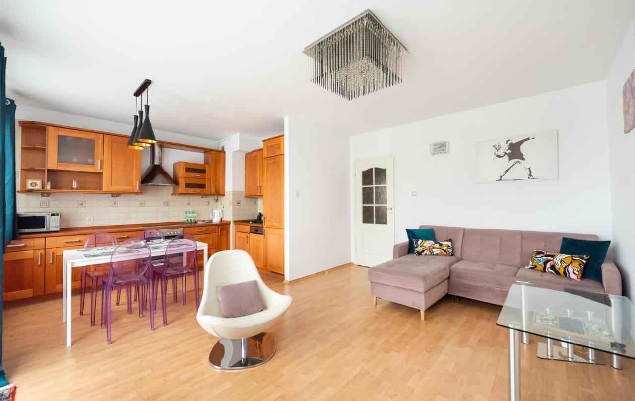 Ken 54 2-Bedroom Apartment Варшава Екстериор снимка