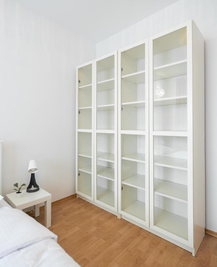 Ken 54 2-Bedroom Apartment Варшава Екстериор снимка